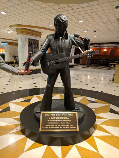 The King with our MIDI travel guitar
